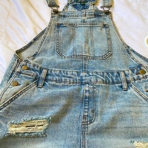 Overall shorts